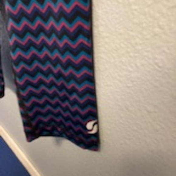 Woman's sz L soffeDri low rise leggings - Picture 2 of 4